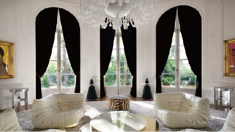 Kervignac Oak engineered hardwood flooring in ultra-wide cuts brings in lots of natural light.